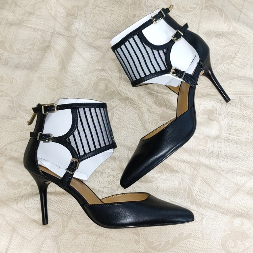 Pointed Mesh Pumps with Gold Metal Zipper
